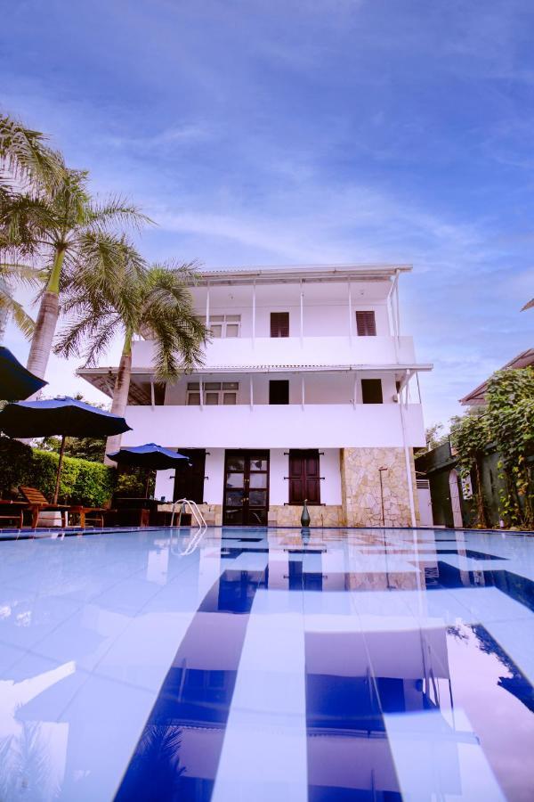 St.Lachlan Hotel & Suites Negombo Exterior photo